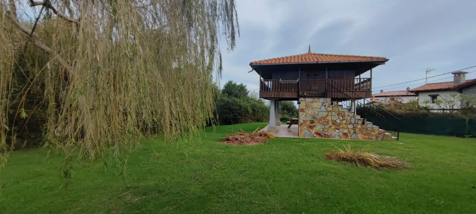 Außenansicht von Country house zum Verkauf in Llanes mit Heizung, Privatgarten und Terrasse