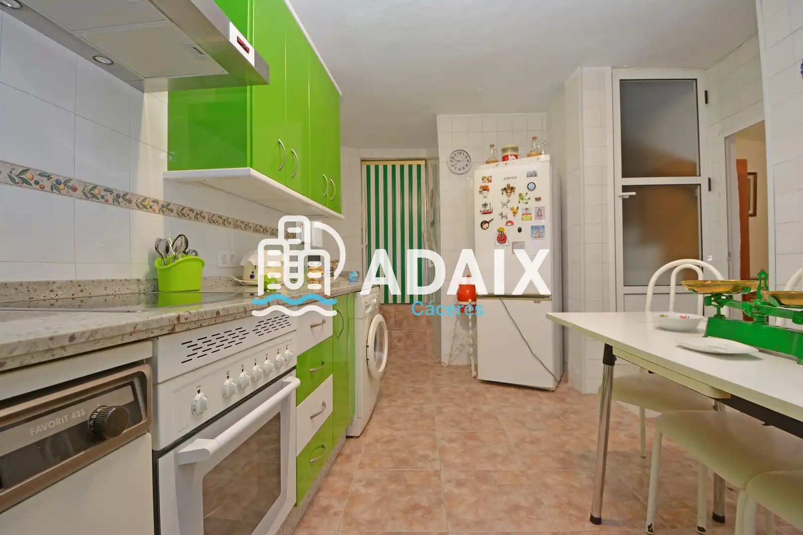 Cocina de Casa adosada en venta en Aldea del Cano con Calefacción, Terraza y Trastero
