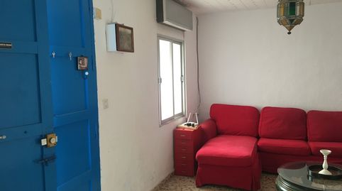 Se vende bonita casa en Itrabo, con tres dormitorios, salón, cocina, comedor, baño y terraza muy soleada con vistas a la montaña.L, Bild 4
