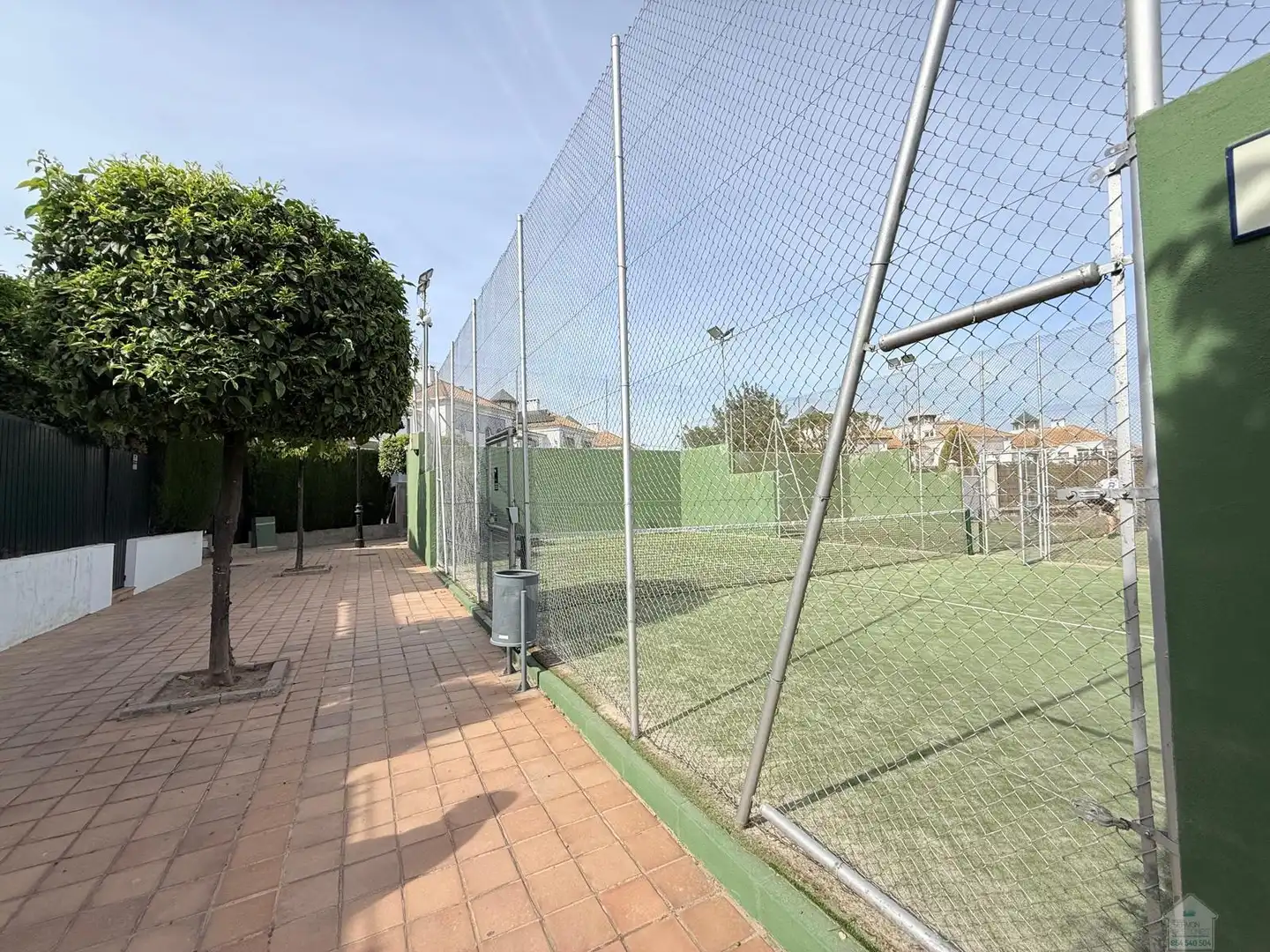 Parking de Casa o chalet en venta en Tomares con Aire acondicionado, Terraza y Piscina comunitaria