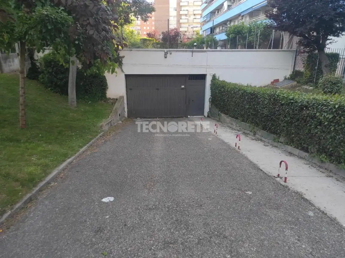 Parking de Piso en venta en Guadalajara con Terraza y Trastero