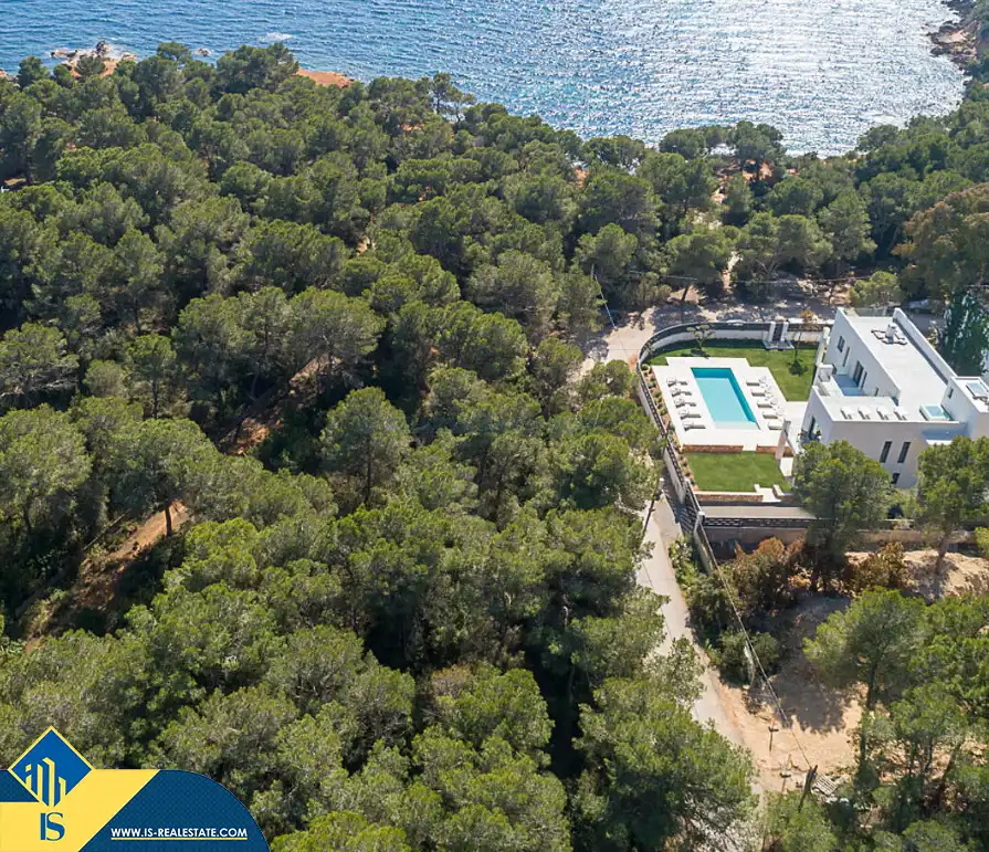 Chalet con terraza en venta en Santa Eulària