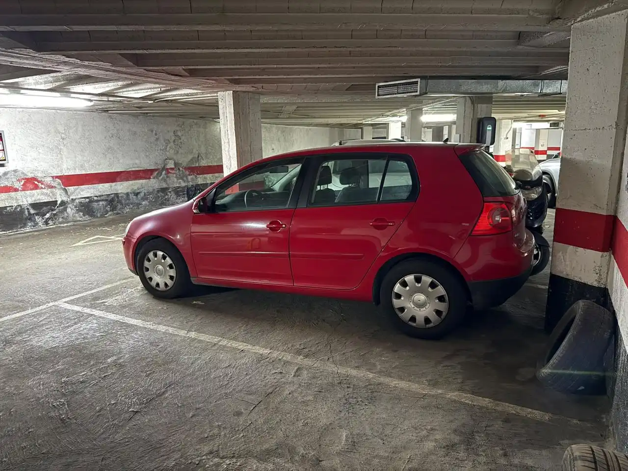 Parking de Piso en venta en Castro-Urdiales con Calefacción, Parquet y Balcón