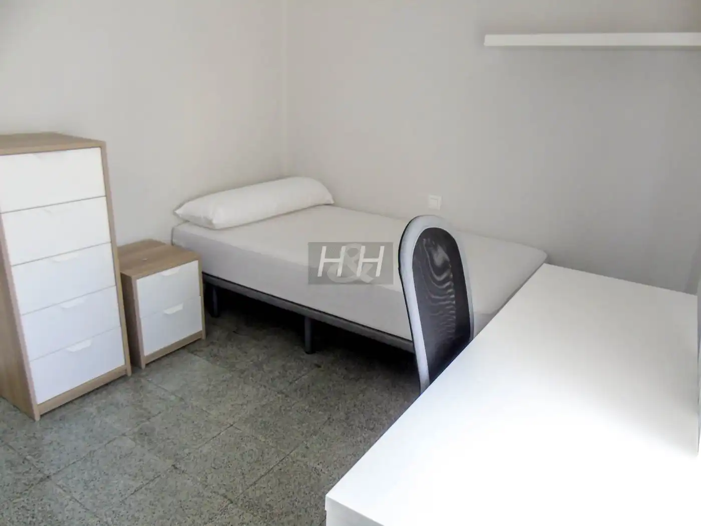 Bedroom of Flat for rent in Burjassot  with Balcony