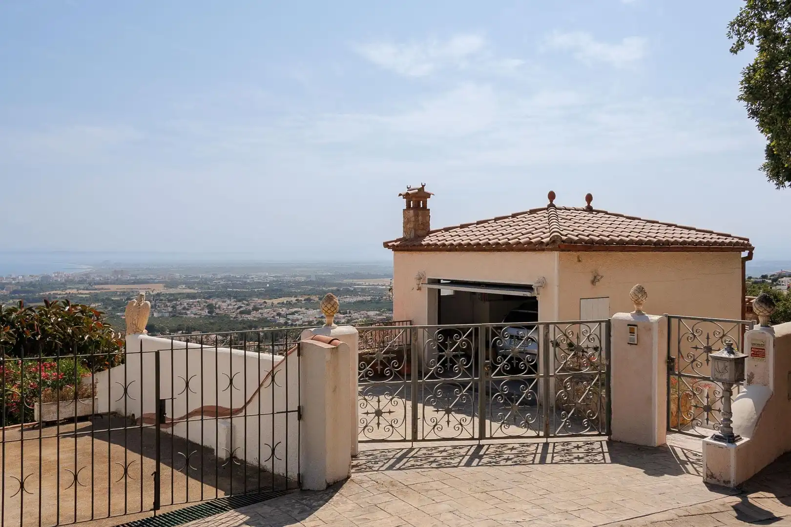 Vista exterior de Casa o xalet en venda en Roses amb Aire condicionat, Calefacció i Terrassa