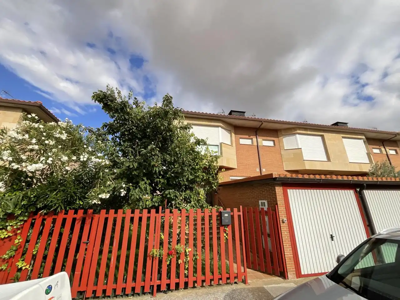 Vista exterior de Casa o xalet en venda en Alesanco amb Calefacció, Jardí privat i Traster