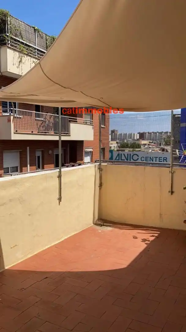 Terrassa de Edifici en venda en L'Hospitalet de Llobregat