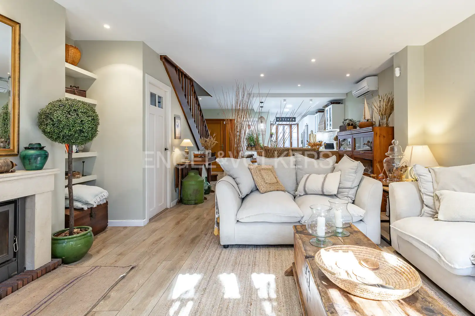 Sala de estar de Casa o chalet en venta en Badalona con Aire acondicionado, Calefacción y Jardín privado