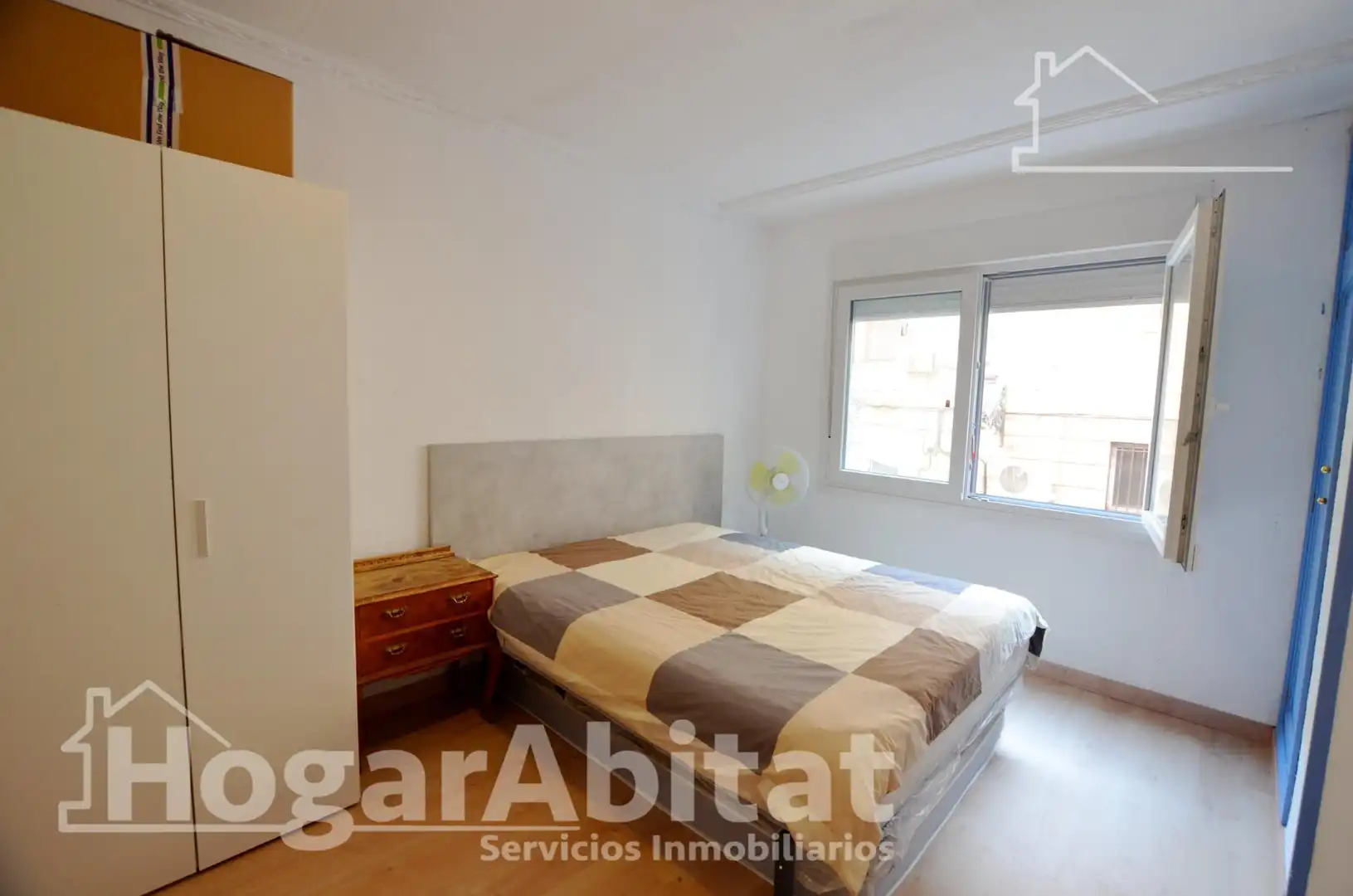 Habitación de Piso en venta en Alicante / Alacant con Amueblado y Balcón