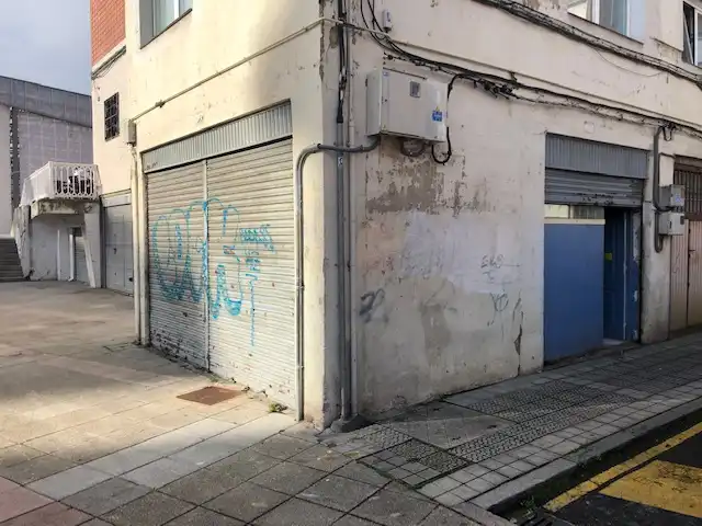 Local commercial à vendre à Kabiezes