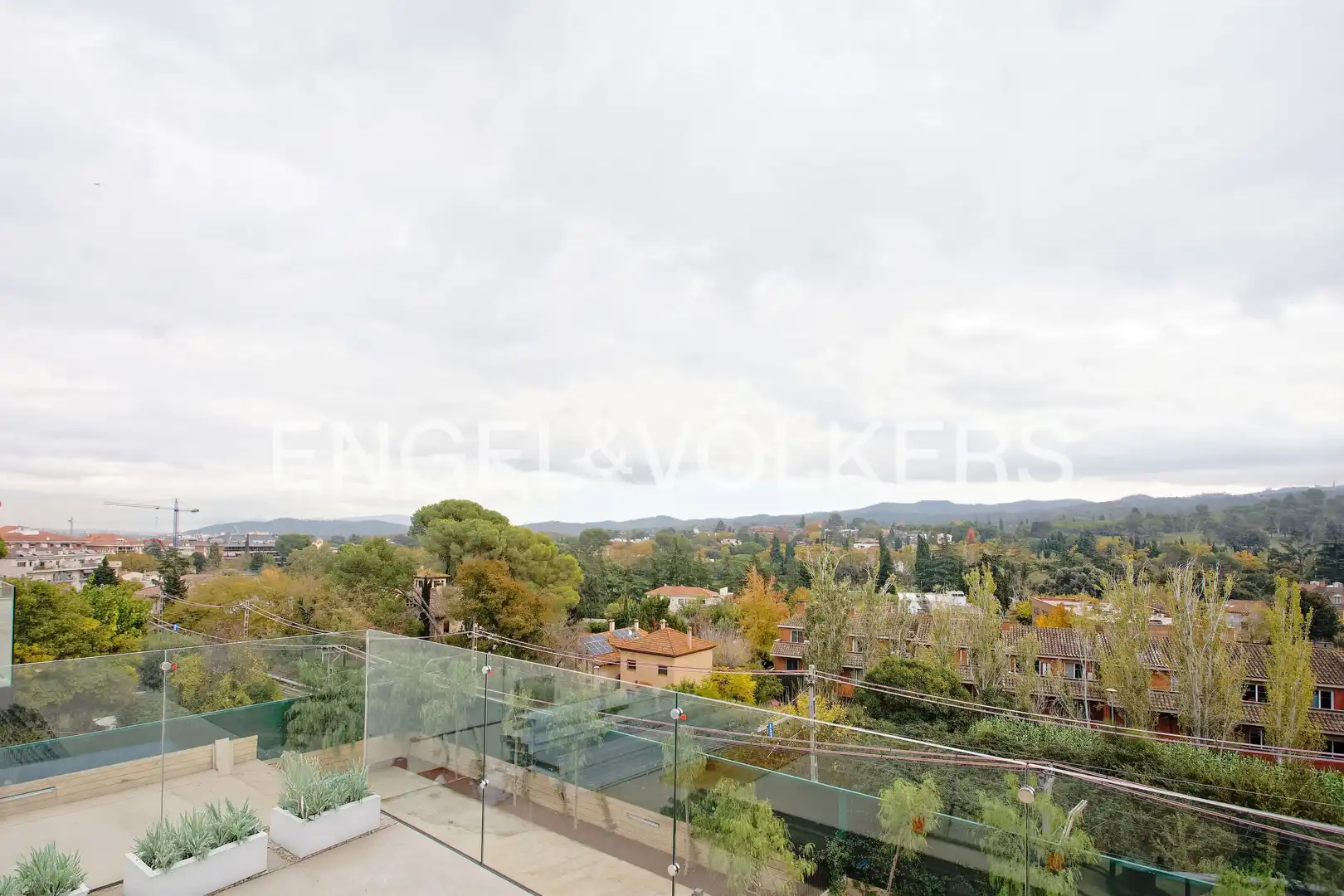 Terrassa de Casa o xalet en venda en Sant Cugat del Vallès amb Aire condicionat, Calefacció i Jardí privat