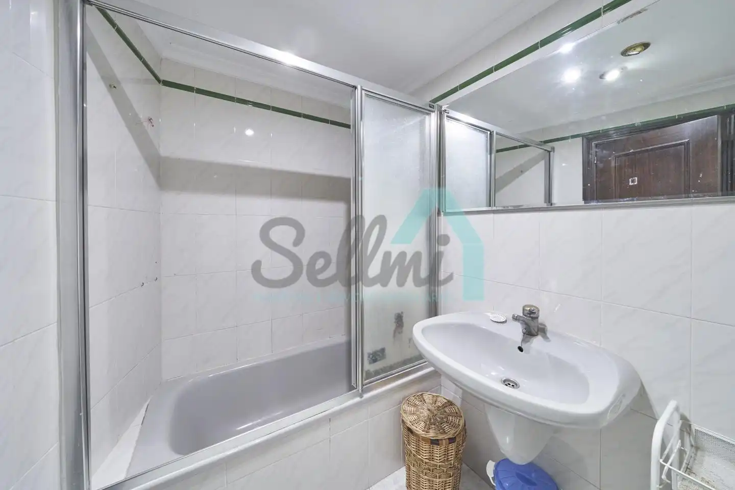 Flat for rent in Félix Aramburu, Auditorio - Seminario - Parque de Invierno