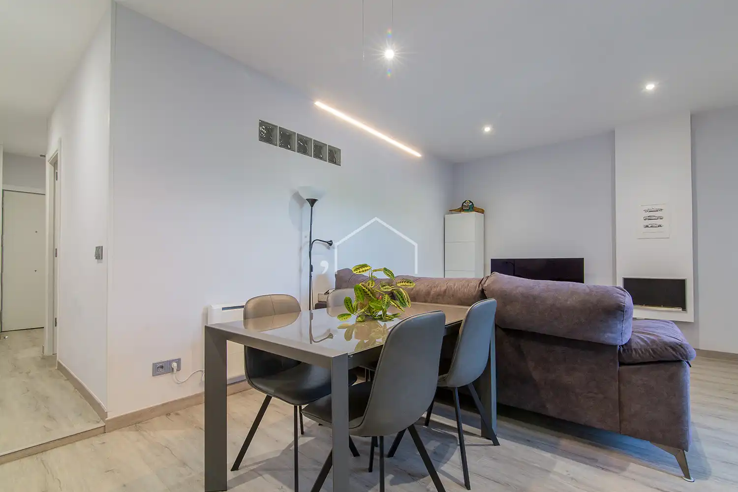 Dining room of Flat for sale in Badalona  with Heating, Parquet flooring and Furnished