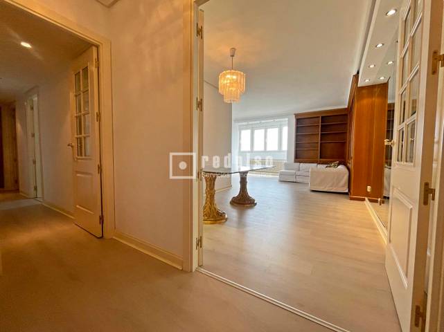 Piso en Alquiler en de Caleruega en Costillares