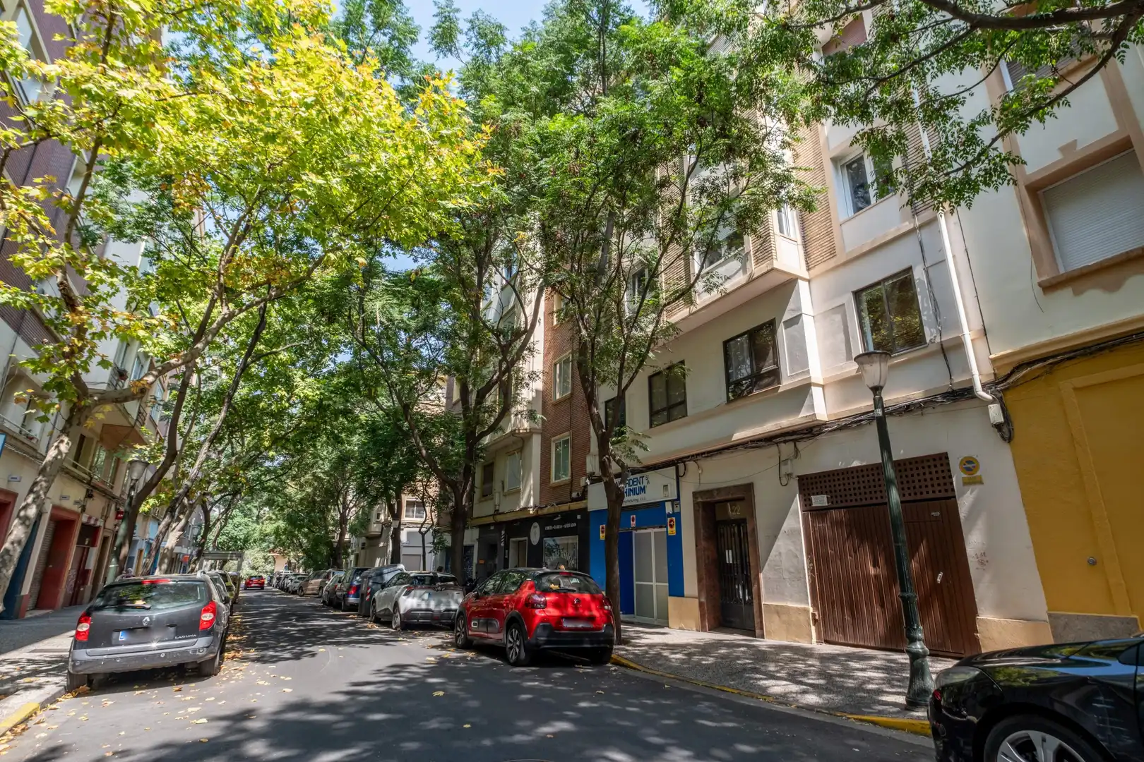 Vista exterior de Ático en venta en Zaragoza con Calefacción, Parquet y Terraza