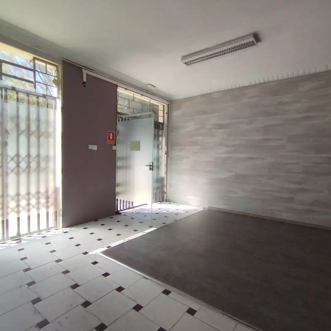 Locale commerciale in affitto a Calle Batalla del Callao 4, imagen 4