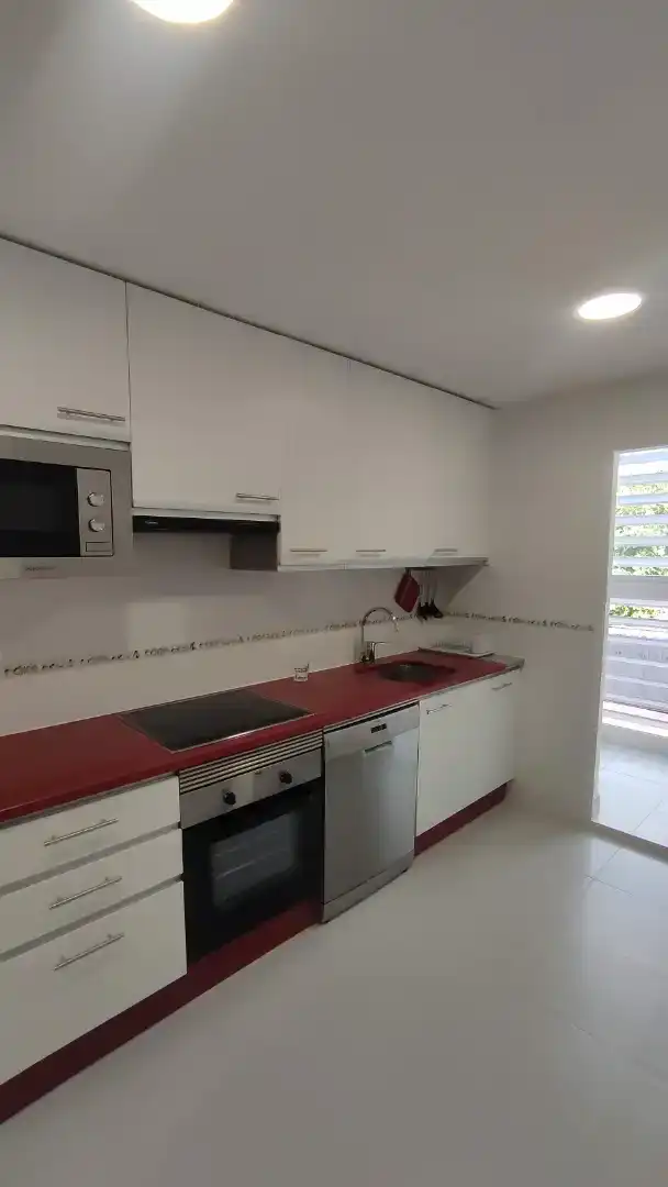 Cocina de Piso para compartir en Villanueva del Pardillo con Parquet, Amueblado y Horno