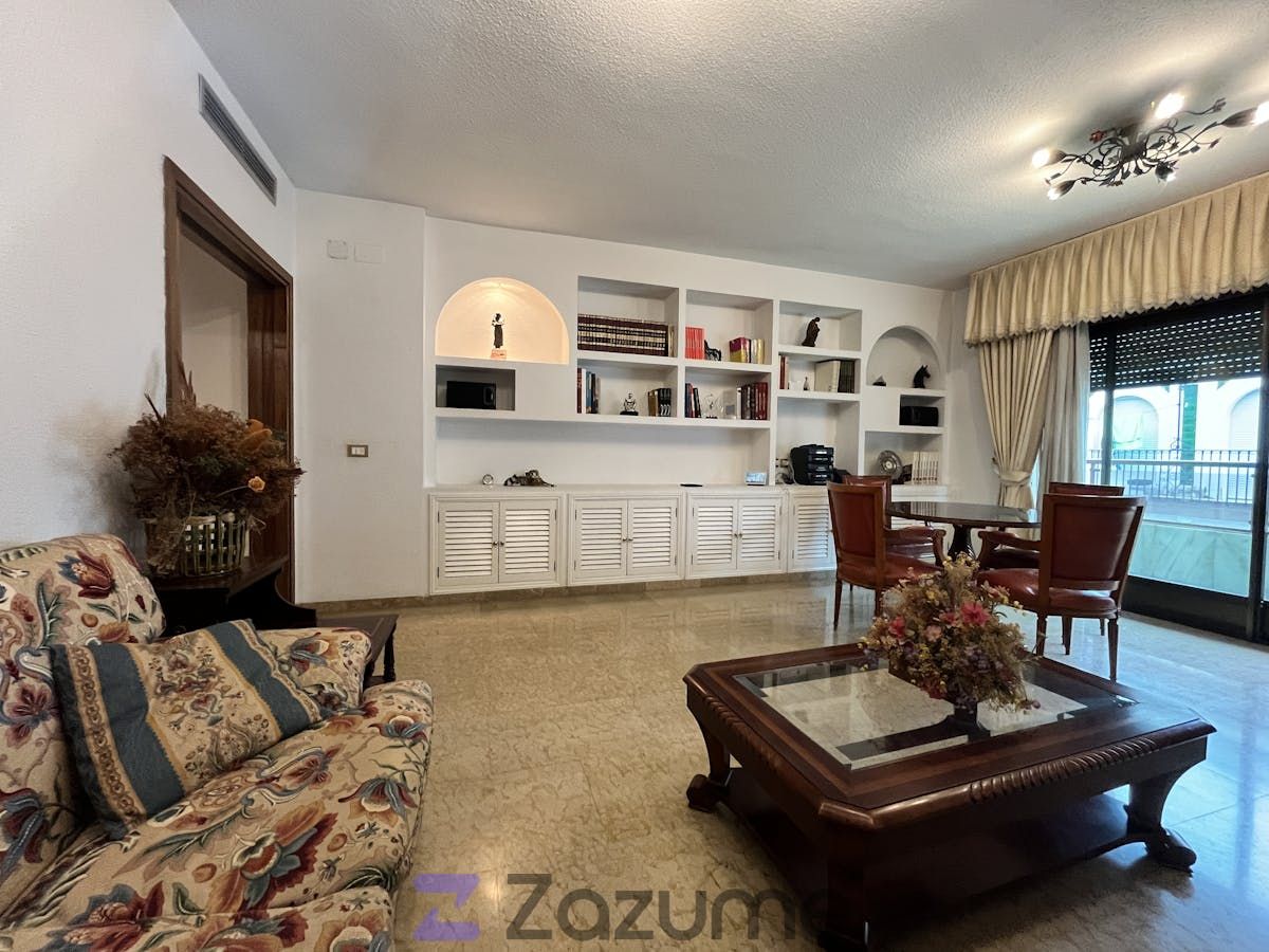Living room of Flat to rent in  Sevilla Capital  with Air Conditioner, Furnished and Oven