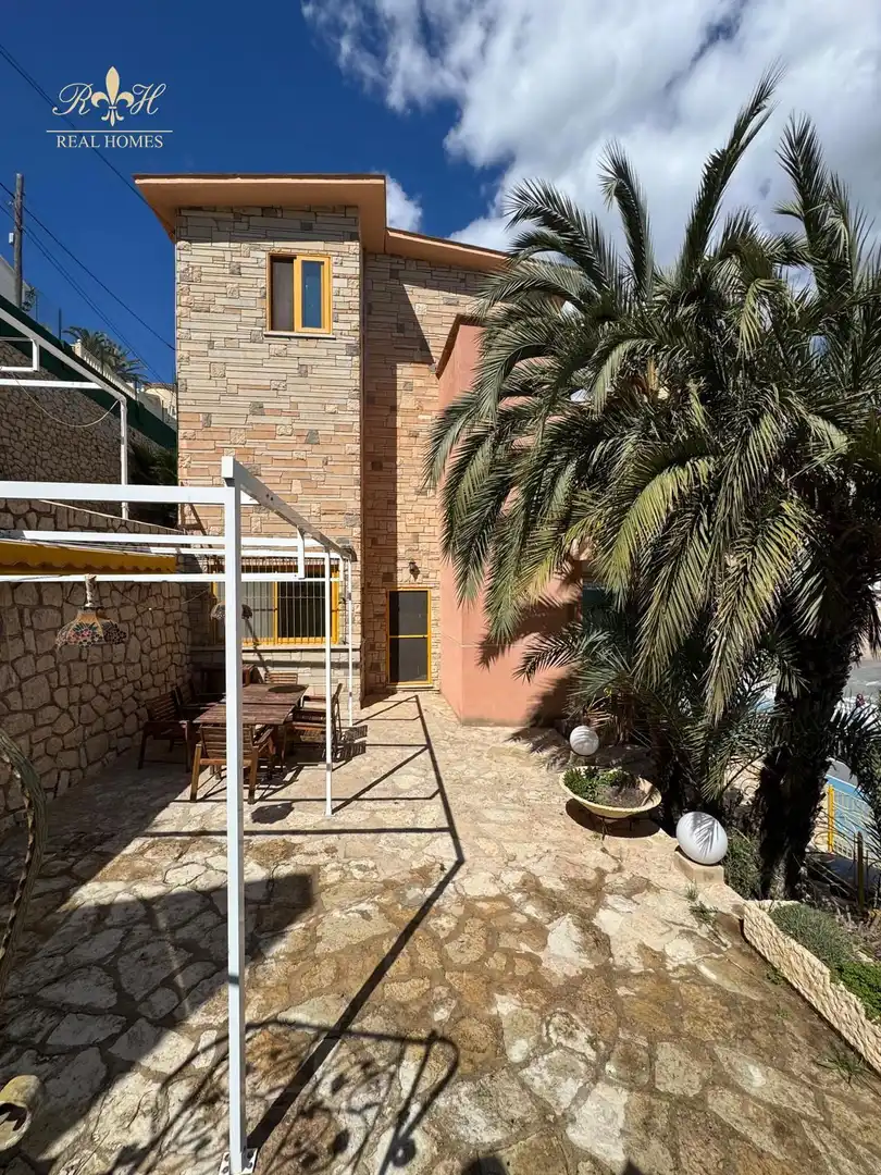 Garden of Houses for sale in Benidorm  with Air Conditioner and Terrace