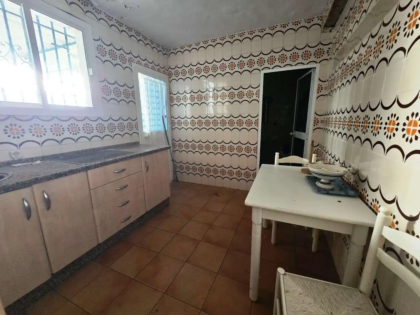 Kitchen of Houses for sale in Gines  with Air Conditioner, Terrace and Storage room