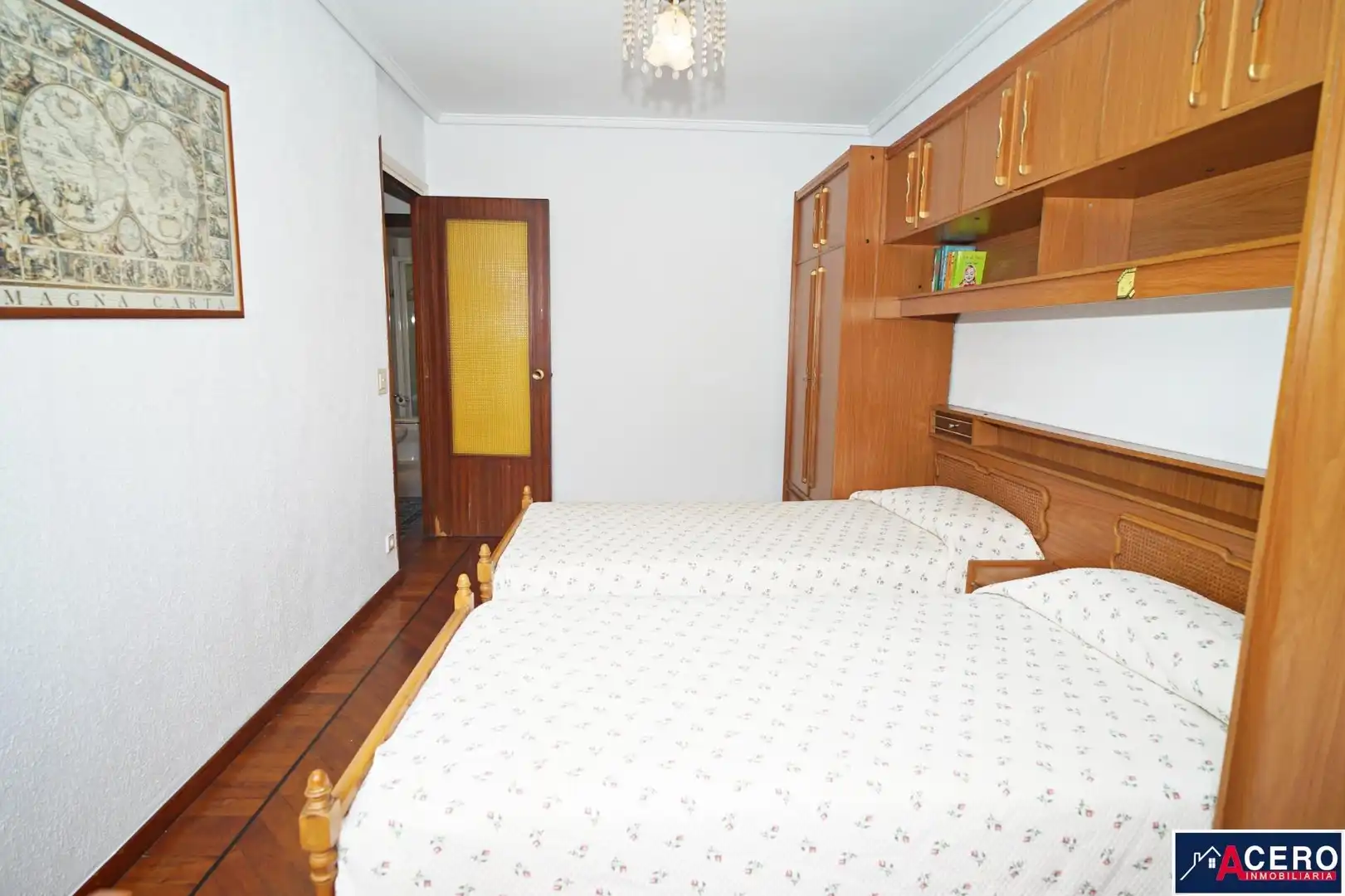 Habitación de Piso en venta en Santander con Calefacción, Trastero y Balcón