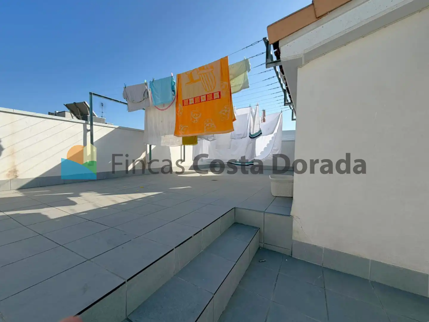 Vista exterior de Piso en venta en Vilanova i la Geltrú con Aire acondicionado, Calefacción y Parquet