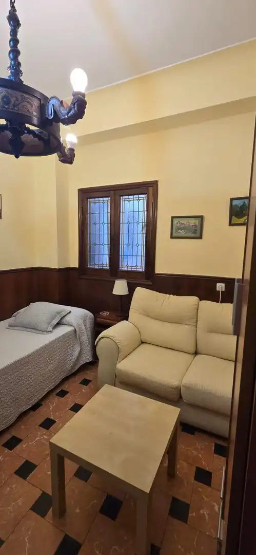Living room of Flat for sale in Sevilla  with Air Conditioner, Terrace and Storage room