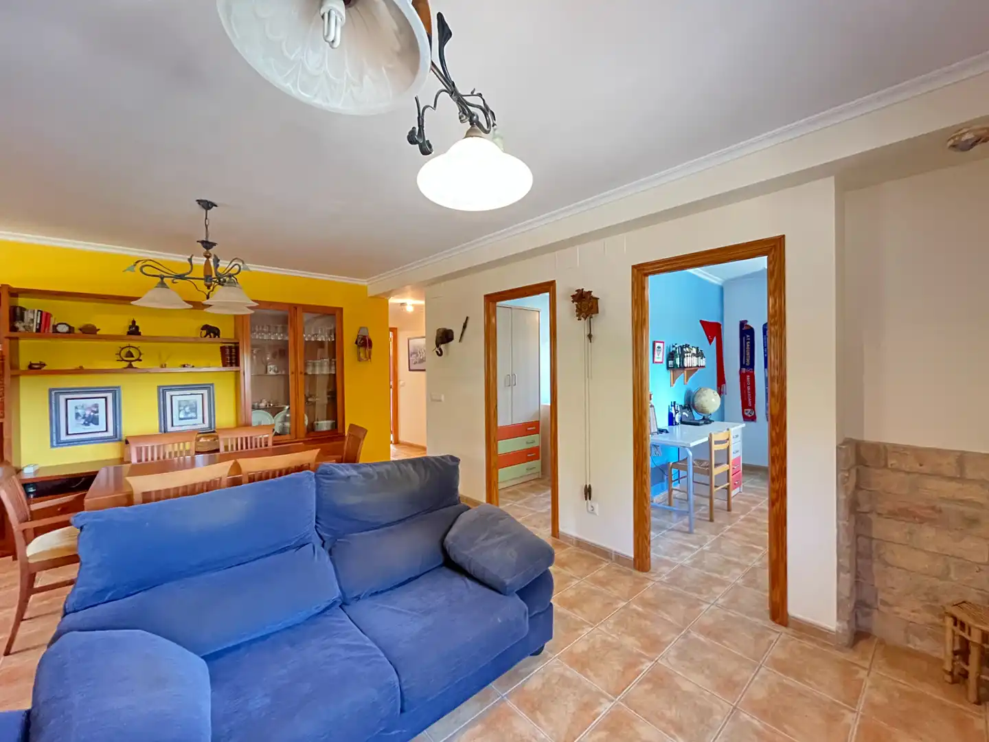 Sala d'estar de Casa o xalet en venda en Sagunto / Sagunt amb Aire condicionat, Calefacció i Jardí privat