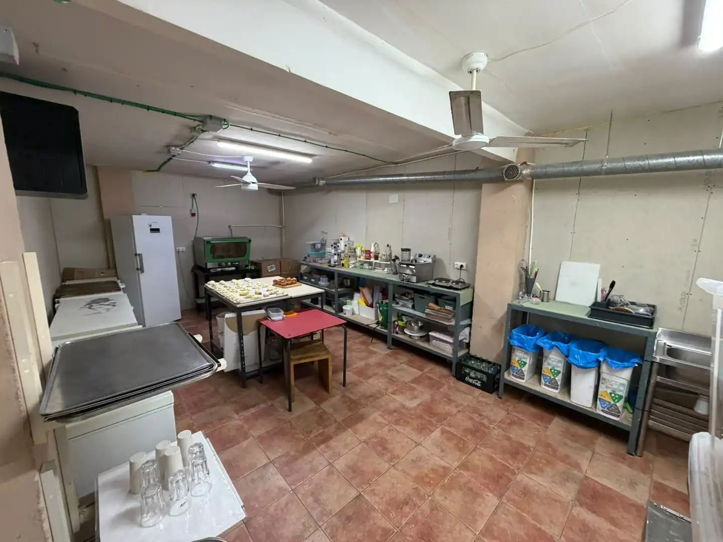 Local comercial en traspàs a Les Corts, imagen 21