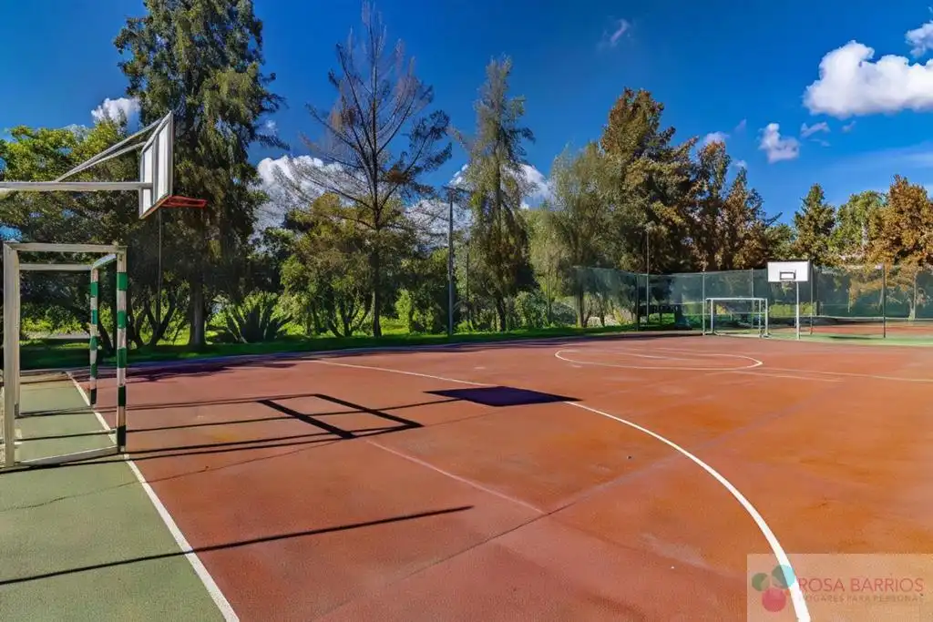 Vista exterior de Apartamento en venta en Benahavís con Aire acondicionado, Terraza y Amueblado