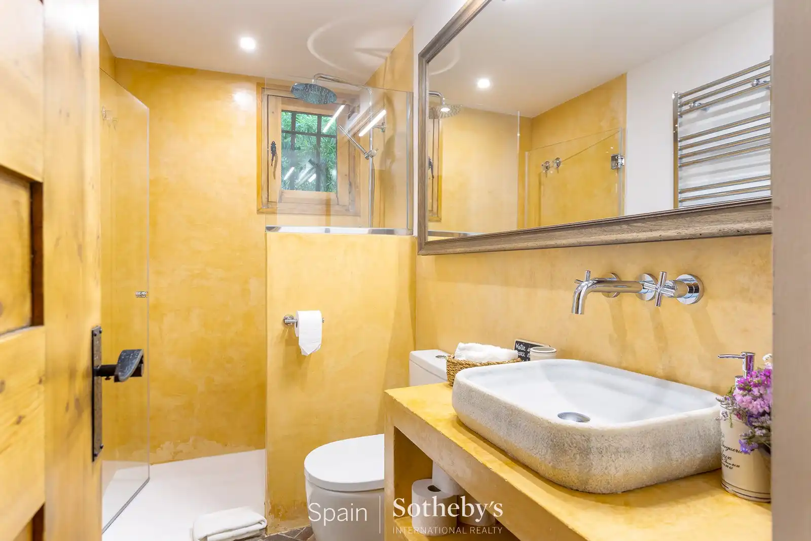 Bathroom of Country homes for sale in Premià de Dalt  with Air Conditioner, Heating and Private garden