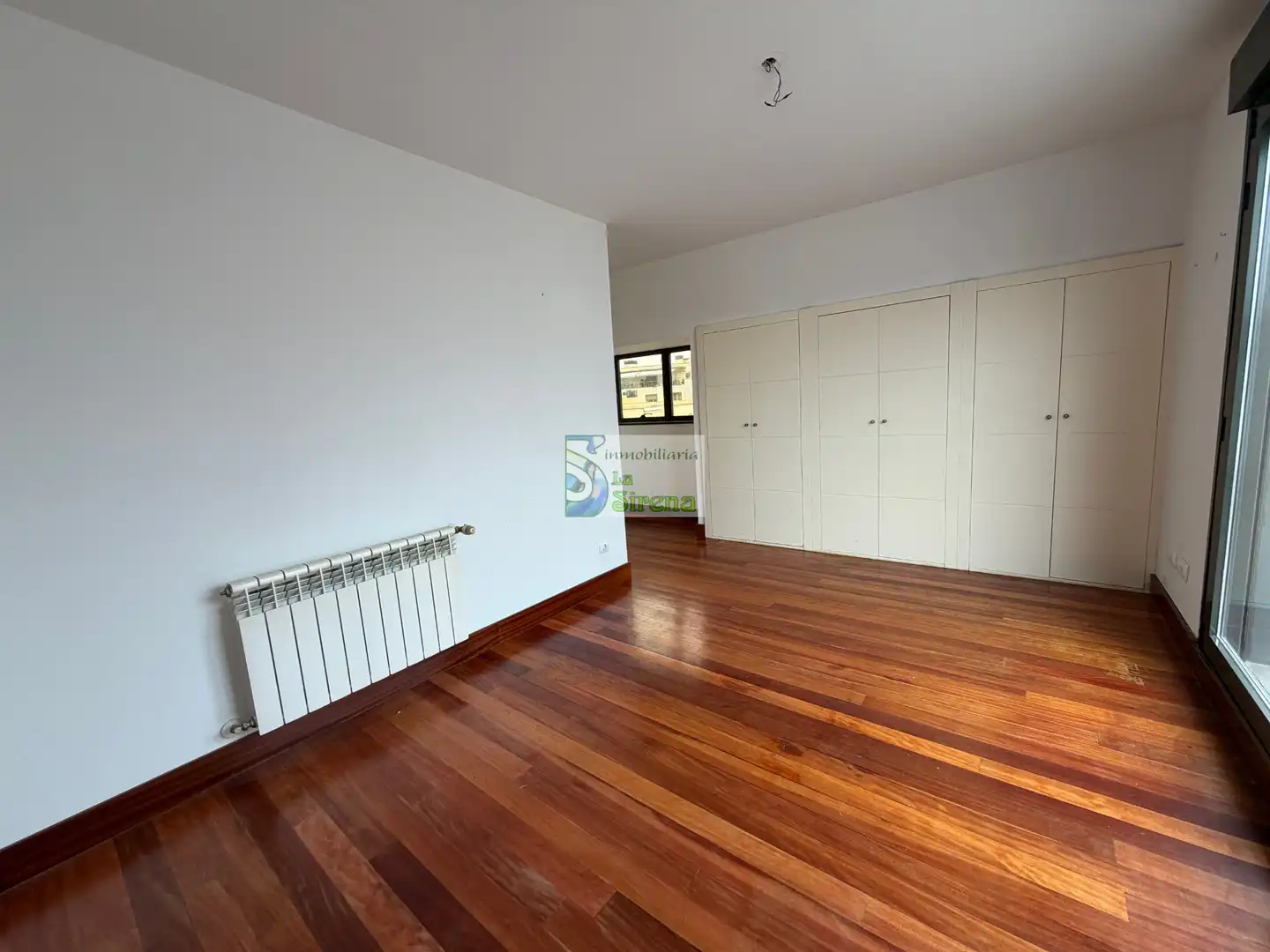 Habitación de Piso en venta en Castro-Urdiales con Calefacción, Terraza y Piscina
