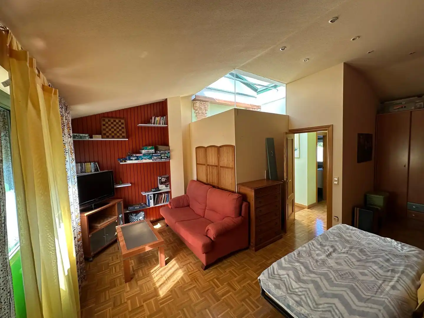 Sala d'estar de Casa adosada en venda en Villagonzalo Pedernales amb Calefacció, Jardí privat i Terrassa