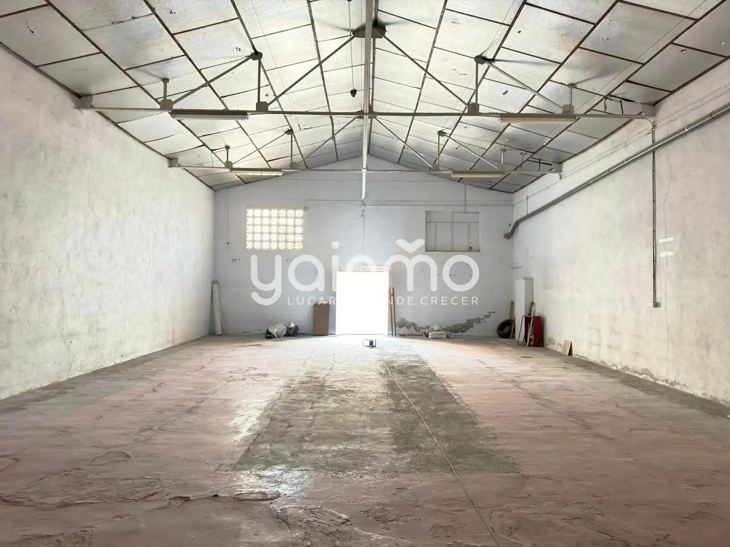 Fabrikhallen zur Miete in Avda de Madrid - Pº de la Estación