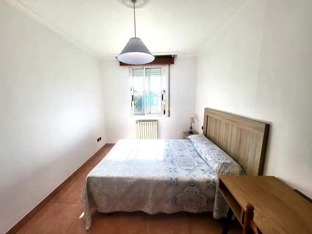 Habitación de Piso en venta en Vigo  con Calefacción, Amueblado y Horno
