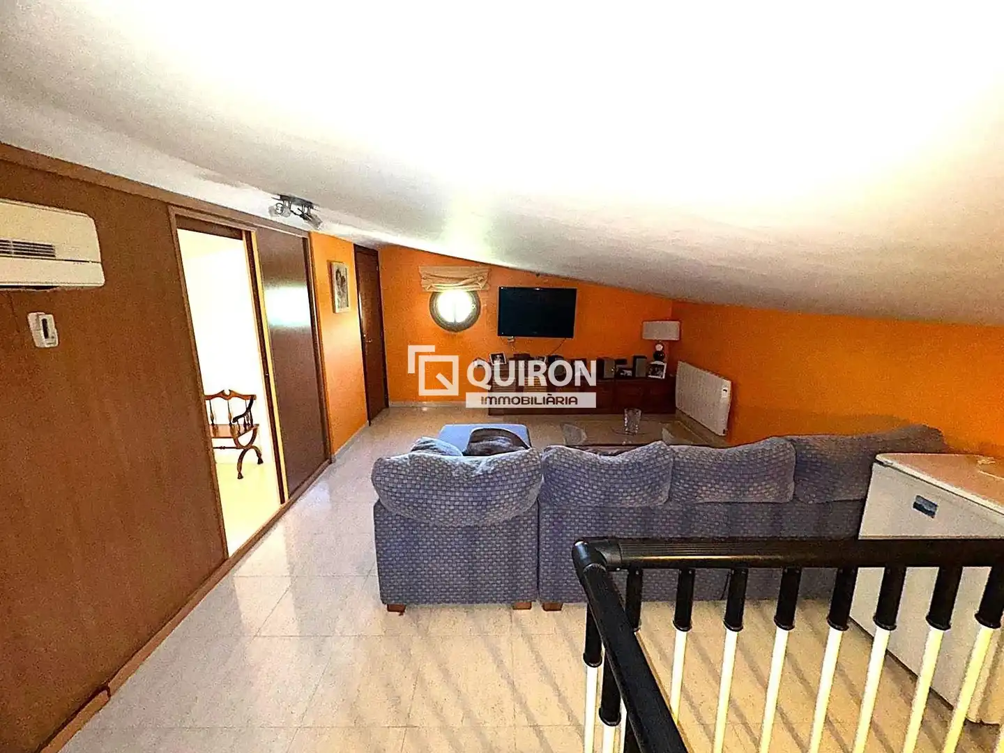 Sala de estar de Casa o chalet en venta en La Bisbal del Penedès con Aire acondicionado, Calefacción y Terraza