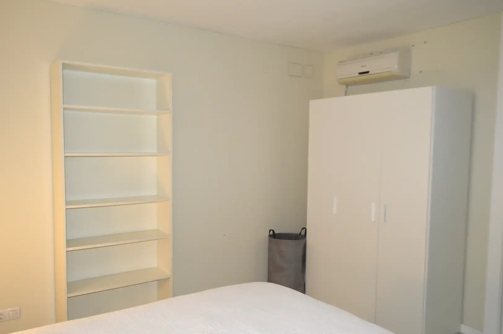 Schlafzimmer von Loft zur Miete in Manises mit Klimaanlage, Heizung und Möbliert