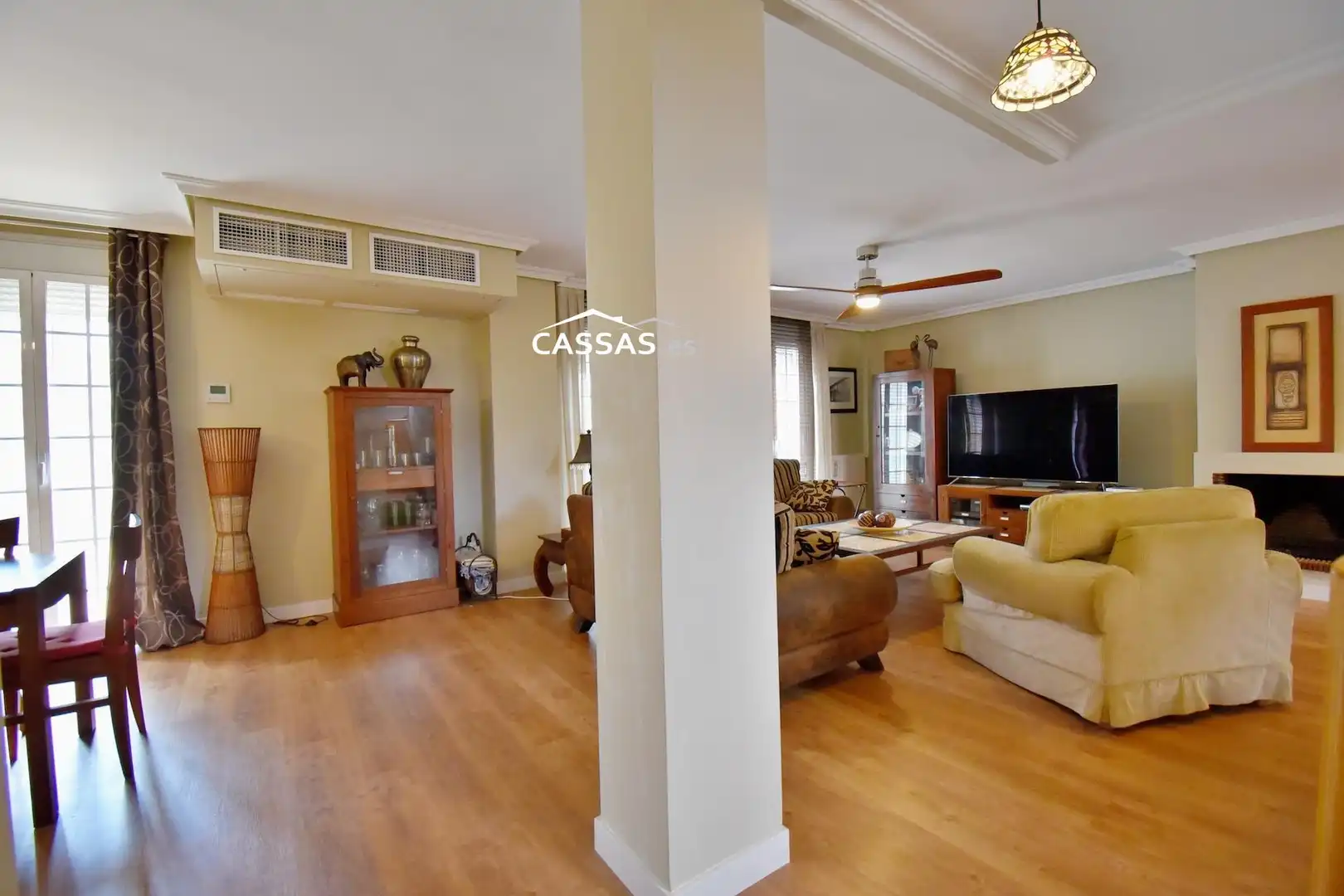 Sala d'estar de Casa adosada en venda en Torrejón de Ardoz amb Aire condicionat, Calefacció i Terrassa