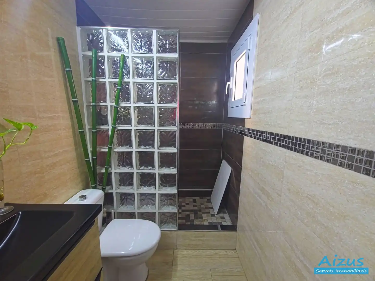 Baño de Ático en venta en Ripollet con Aire acondicionado, Parquet y Terraza