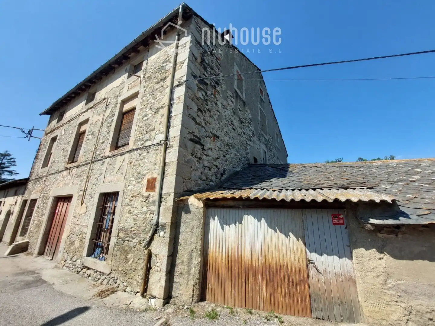 Exterior view of Buildings for sale in Puigcerdà
