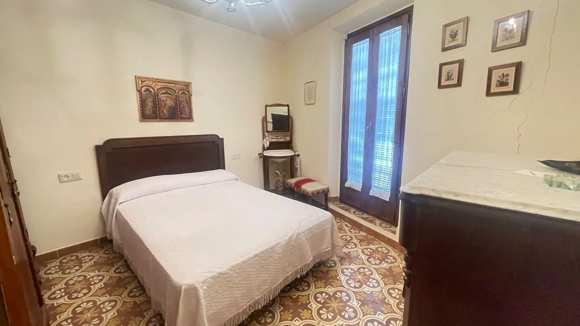 Habitación de Finca rústica en venta en Vallbona de Les Monges con Calefacción, Jardín privado y Trastero