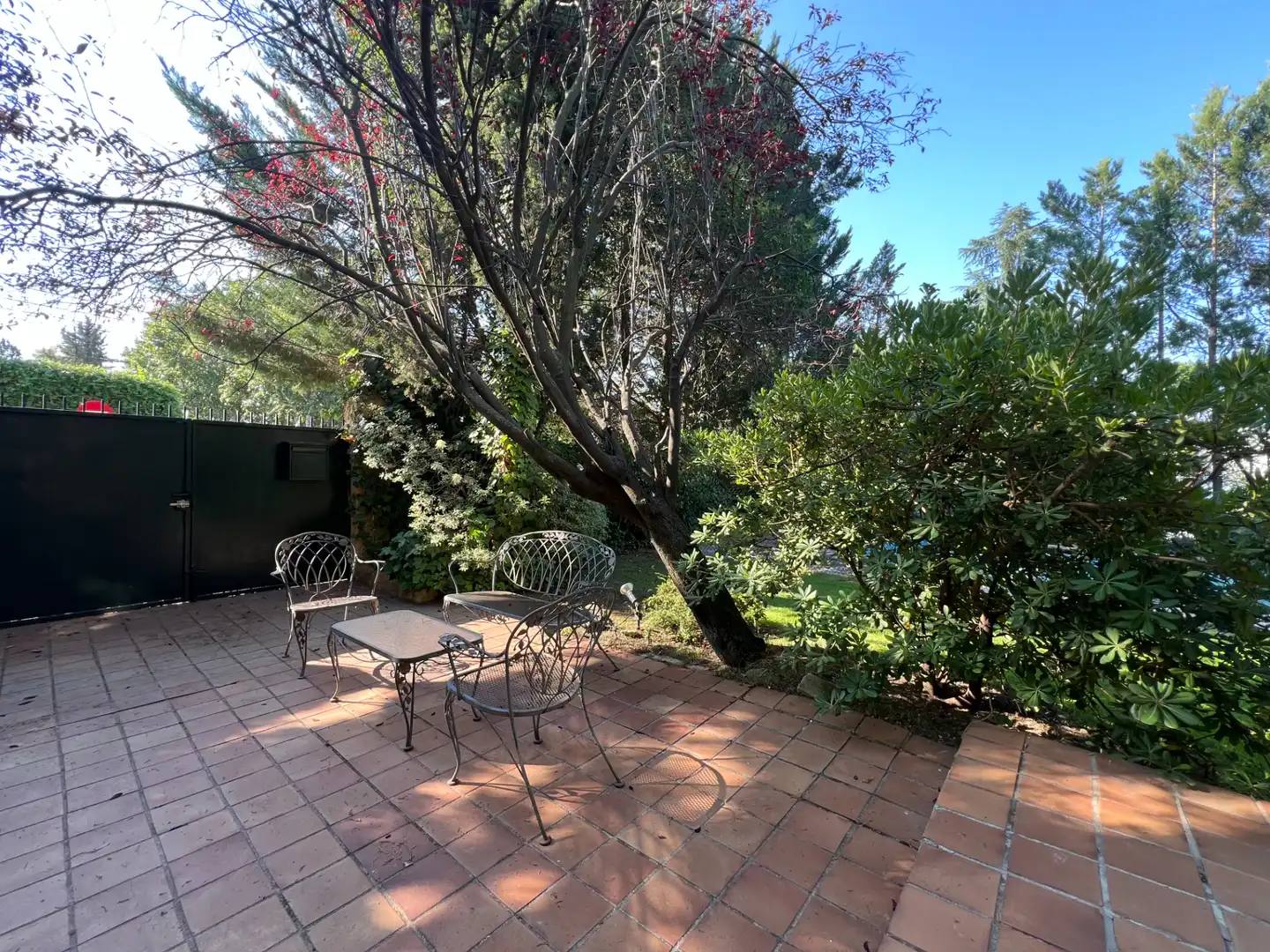 Jardí de Casa o xalet per a compartir en Madrid amb Aire condicionat, Calefacció i Jardí privat