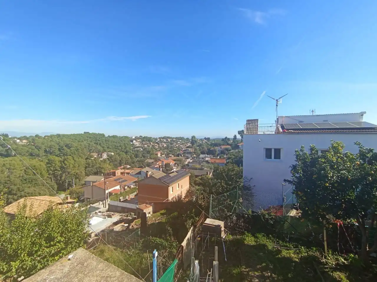 Vista exterior de Casa o xalet en venda en Rubí amb Calefacció, Jardí privat i Terrassa