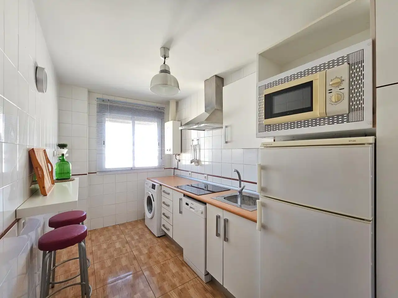Kitchen of Flat for rent in Alcalá de Guadaira  with Air Conditioner, Furnished and Balcony