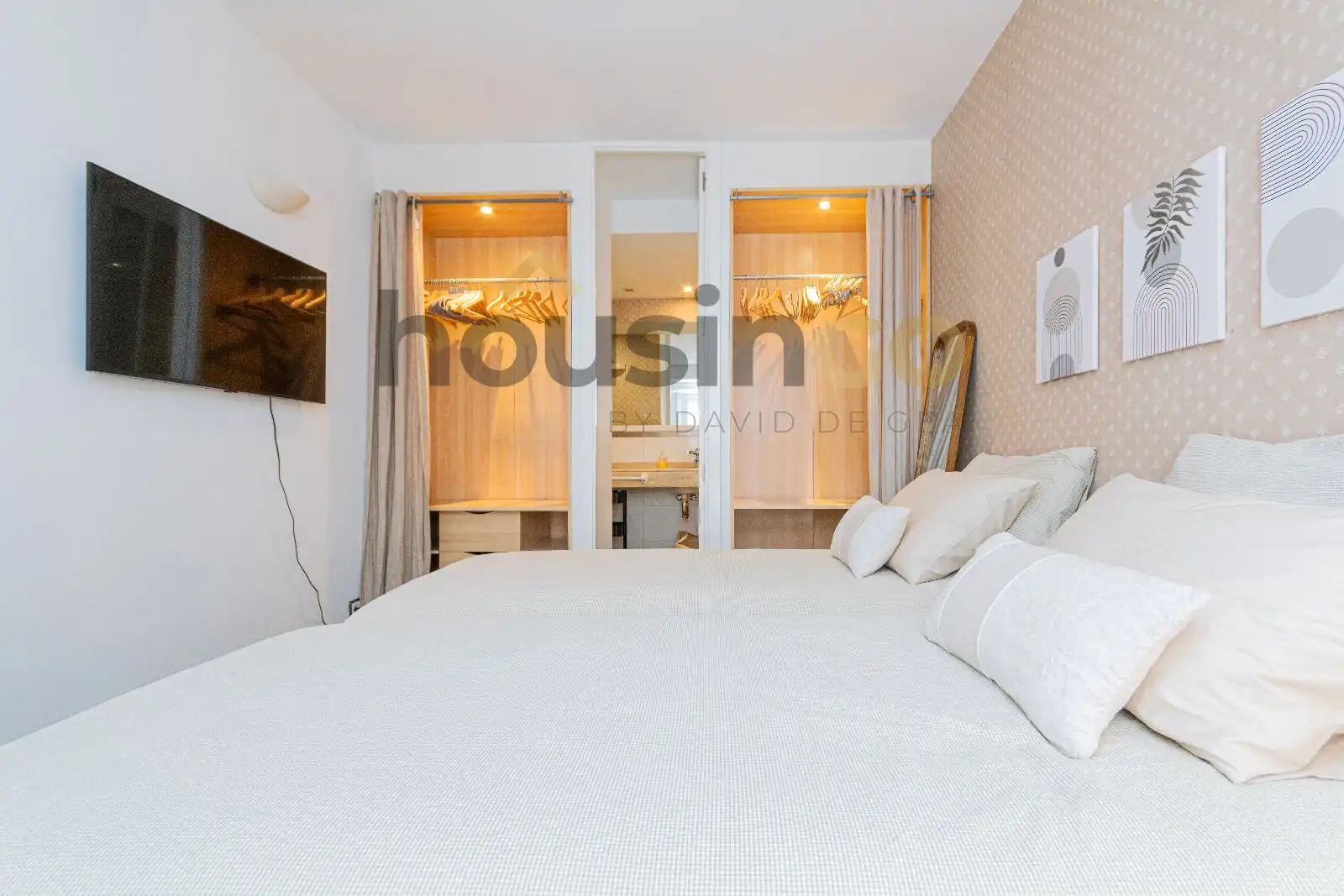 Bedroom of Flat for rent in Madrid  with Air Conditioner, Heating and Parquet flooring