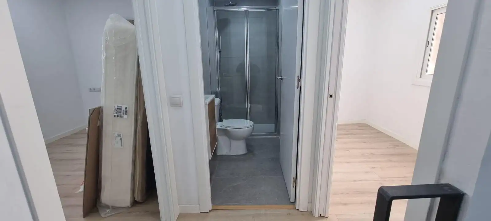 Baño de Planta baja de alquiler en Barcelona con Horno, Microondas y Se aceptan mascotas
