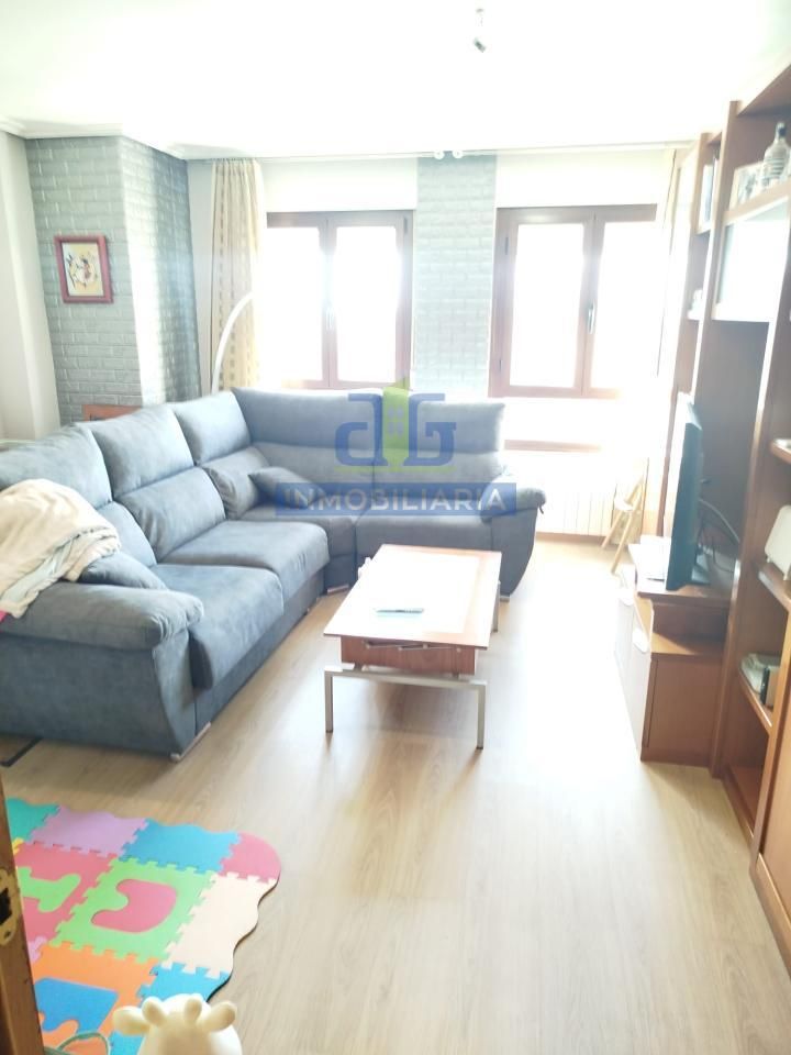Living room of Duplex for sale in Villaquilambre  with Heating and Storage room