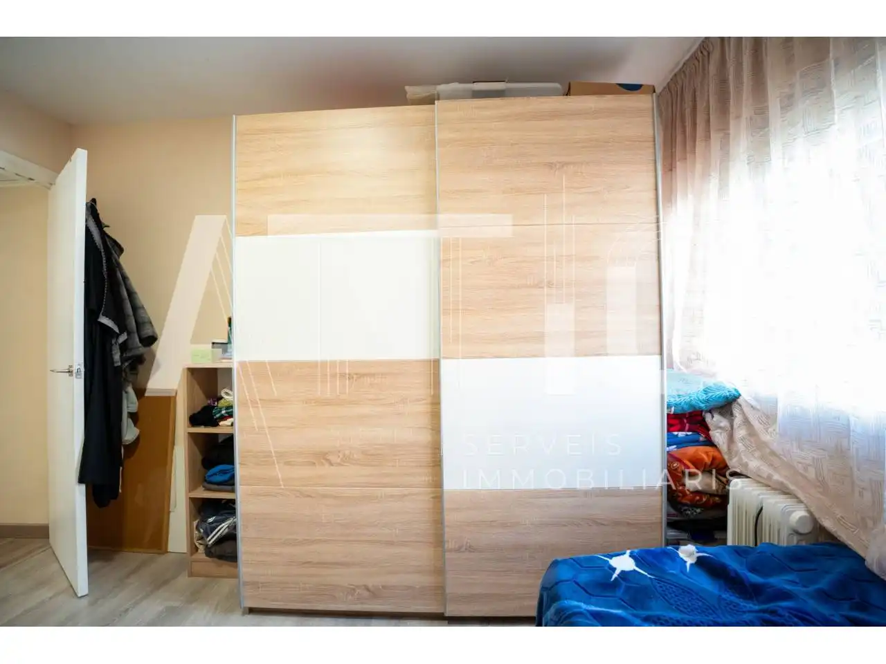 Habitación de Piso en venta en Sabadell con Aire acondicionado, Calefacción y Trastero