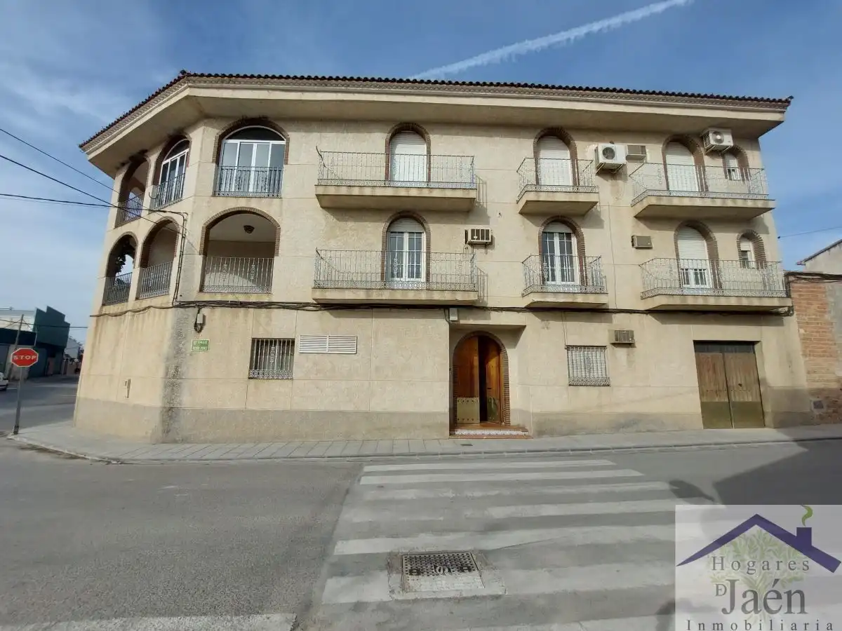 Vista exterior de Piso en venta en Begíjar con Terraza