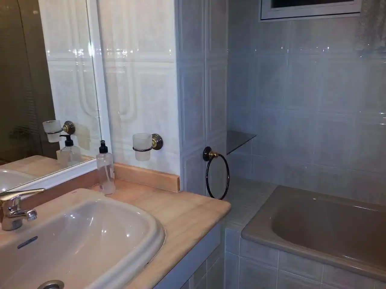 Baño de Piso de alquiler en Sagunto / Sagunt con Aire acondicionado, Amueblado y Horno